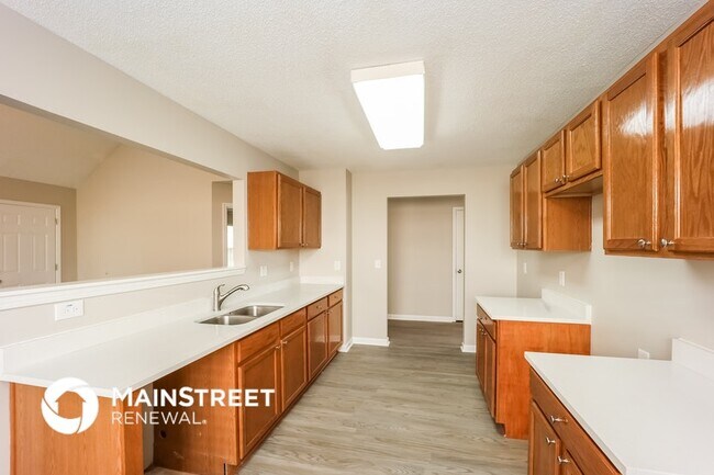 Foto del edificio - 5760 Sable Glen Rd