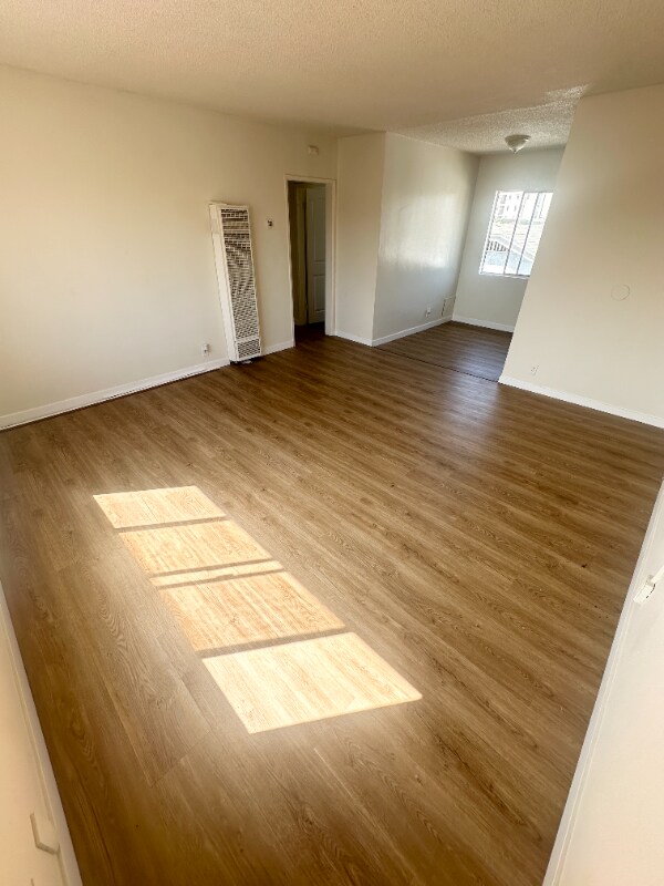 Foto del edificio - 901 W 76th St