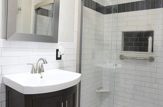Building Photo - 346 W Woodside Ave