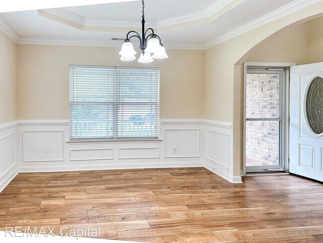 Building Photo - 4 br, 2.5 bath House - 18 MARINA DRIVE