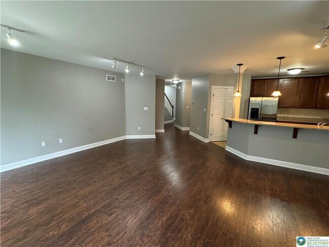 Foto del edificio - 3 Br Condo available in Bethlehem