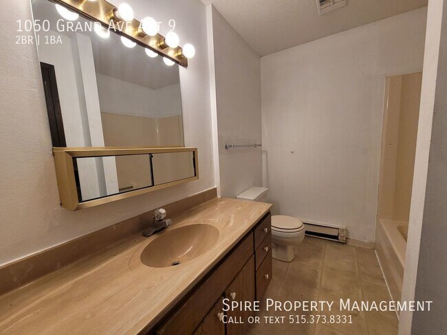 Building Photo - Marion 2 Bed, Secure entry, Fireplace Move...