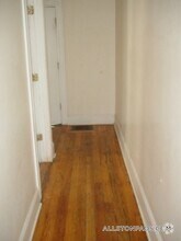 Building Photo - 33 Adamson St