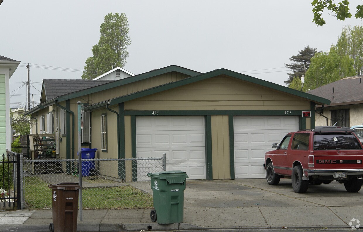 Primary Photo - 455-457 6th St