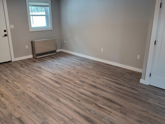 Foto del edificio - 143 E Main St