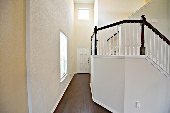 Building Photo - 16025 Hampton Bliss Trace