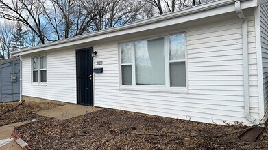 Building Photo - 2823 Meadowlark Ave