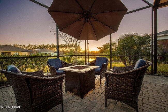 Foto del edificio - 225 St Somewhere Dr