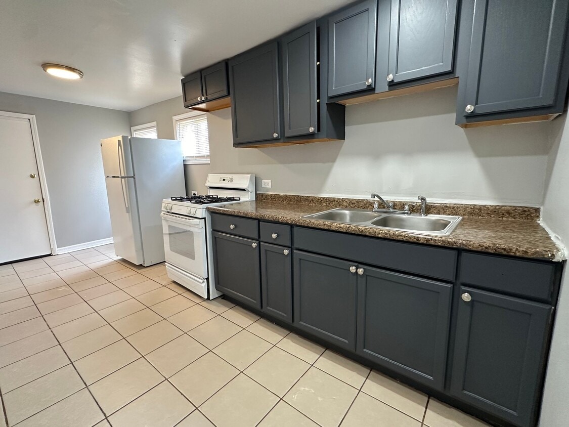 Photo - 1009 N Parkside Ave (Chicago, IL)