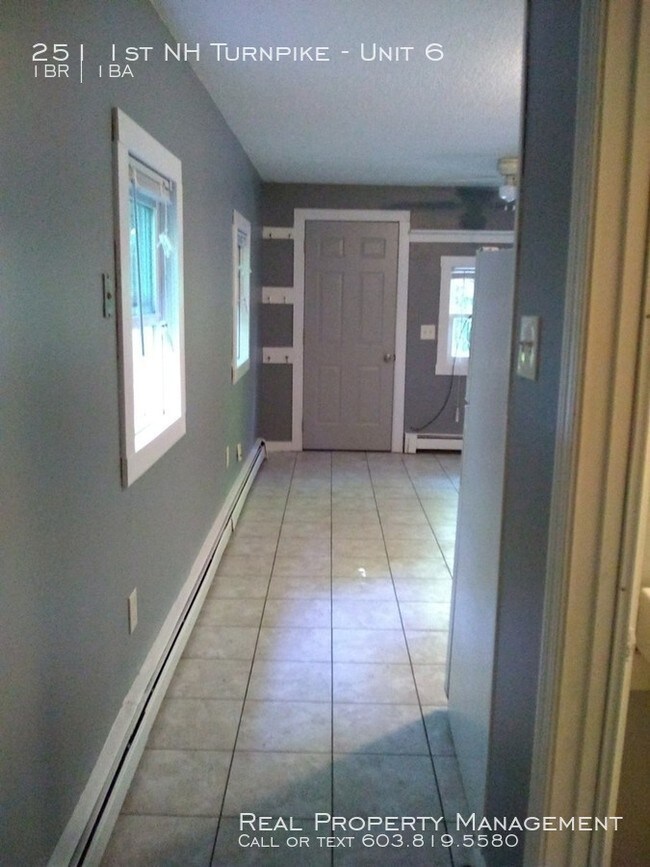 Building Photo - Cozy 1 Bedroom Apartment