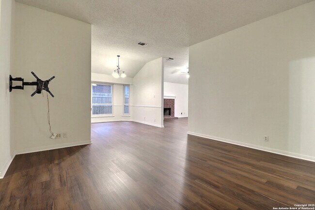 Building Photo - 8534 Timber Lodge