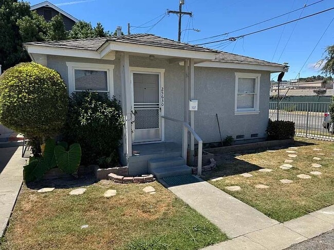 Building Photo - 25630 Lucille Ave