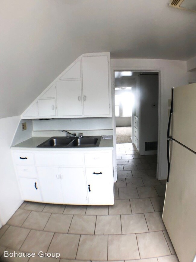 Foto del edificio - 7409 Bradbury Ave
