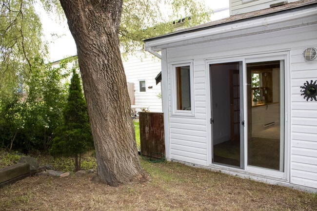 Building Photo - 357 Prince Albert Rd