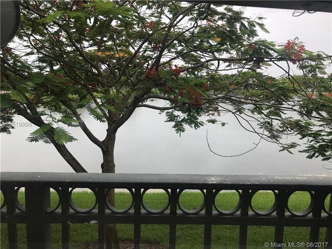 Foto del edificio - 715 SW 148th Ave