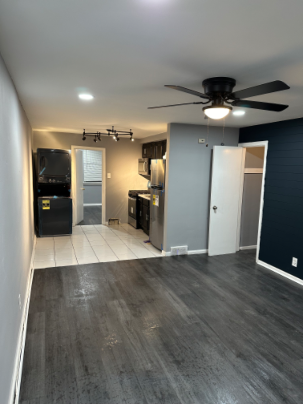 Foto principal - 200 E Albanus St