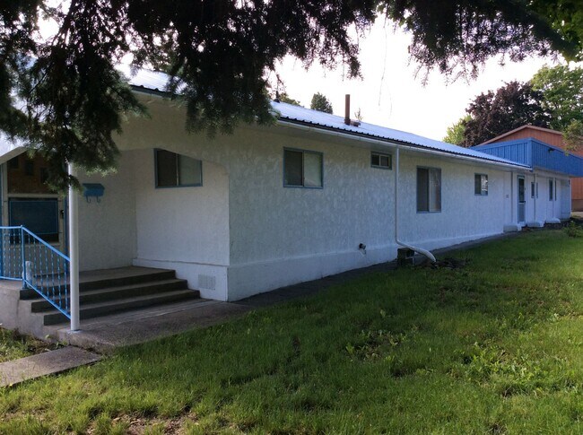 Foto del edificio - 702 C Ave