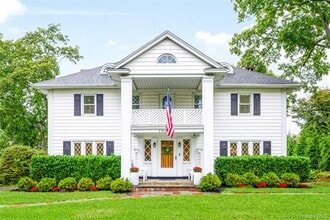 Building Photo - 20 Elk Ave
