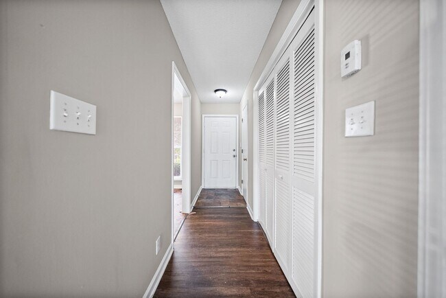 Foto del edificio - 280 Timber Ct Dr