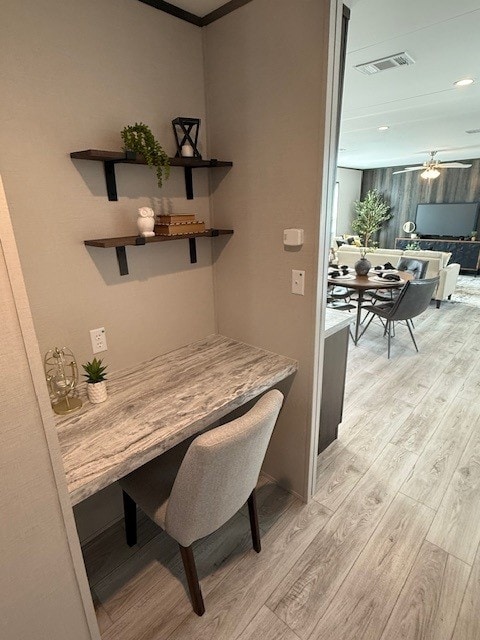 Foto del edificio - 15930 S Flores Rd