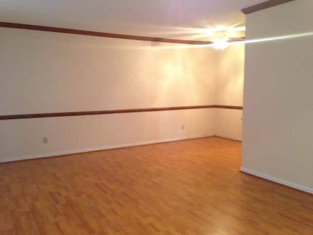 Building Photo - 4695 Greenlaw Dr