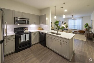 Building Photo - 4858 Westpark Dr