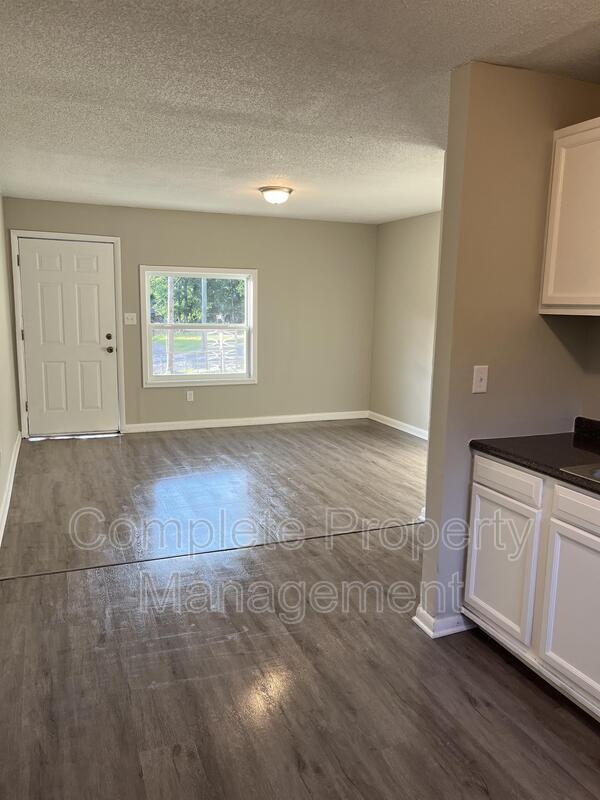 Foto del edificio - 1833 15th Ave N