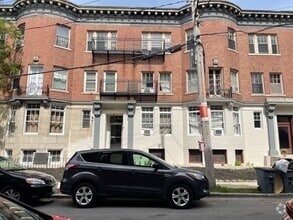 Building Photo - 41 Strathmore Rd