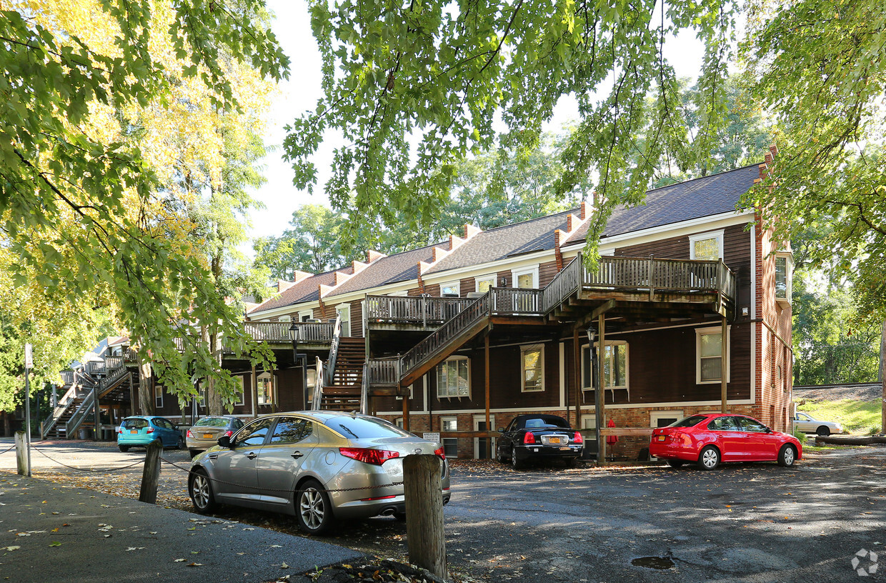 Building Photo - 1 Cottage Row