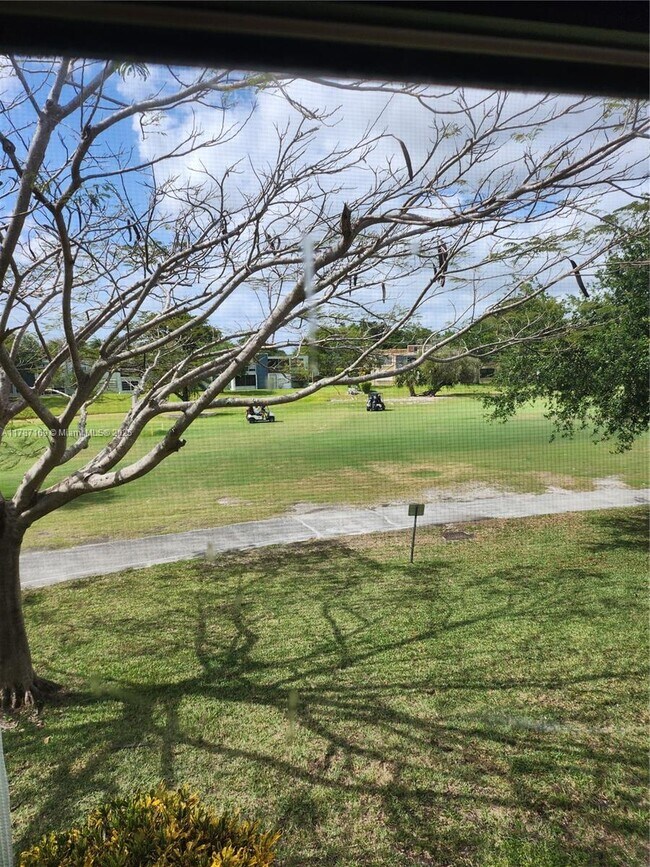 Foto del edificio - 7321 NW 18th St