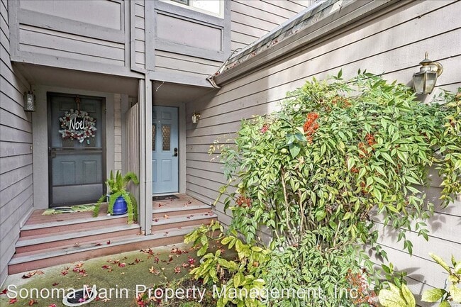 Building Photo - 3 br, 2.5 bath House - 104 Marylyn Cir.