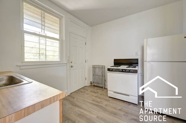 Foto del edificio - 2942 N Albany Ave