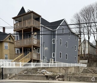 Building Photo - 975 N Main St