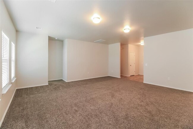 Building Photo - 909 N Donald Way