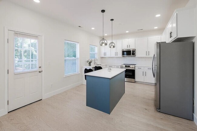 Foto del edificio - Spacious 4BR House in Mooresville