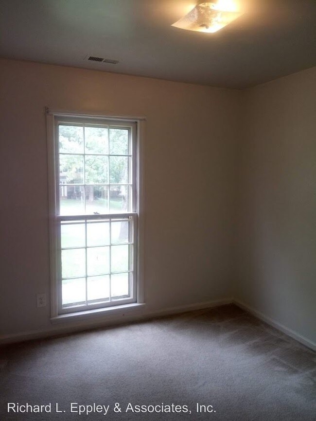 Building Photo - 3 br, 2 bath House - 5526 Carlingford Ct