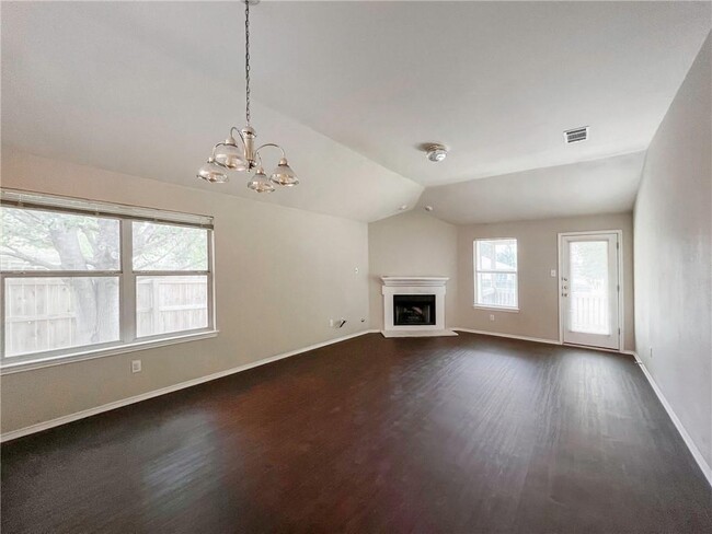 Foto del edificio - 12137 Tumbling Creek Trail