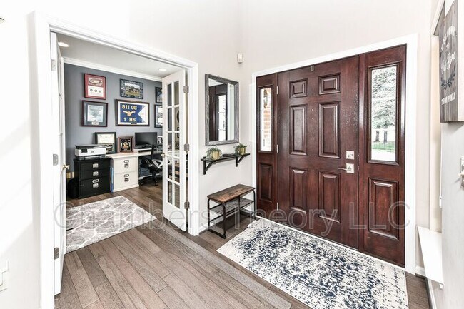 Foto del edificio - 2128 Haney Ln
