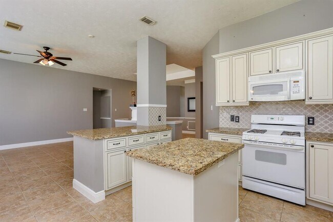 Building Photo - 1110 Cambrian Park Ct
