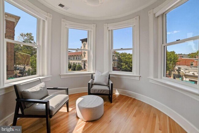 Foto del edificio - 3348 Prospect St NW