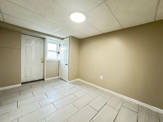 Building Photo - 6766 Blakemore St