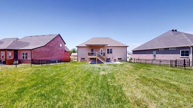 Building Photo - 529 Foxglove Ln