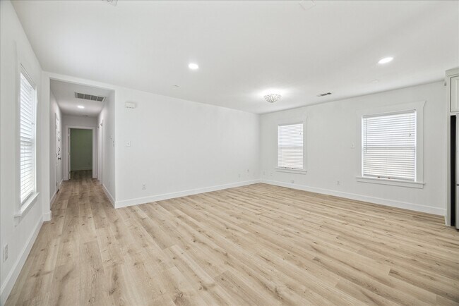 Foto del edificio - 1419 Laird St
