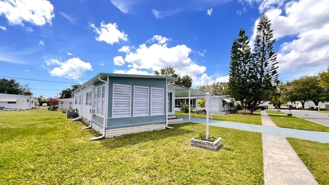 Building Photo - Fully Renovated 2BR/2BA Home in Port Orang...