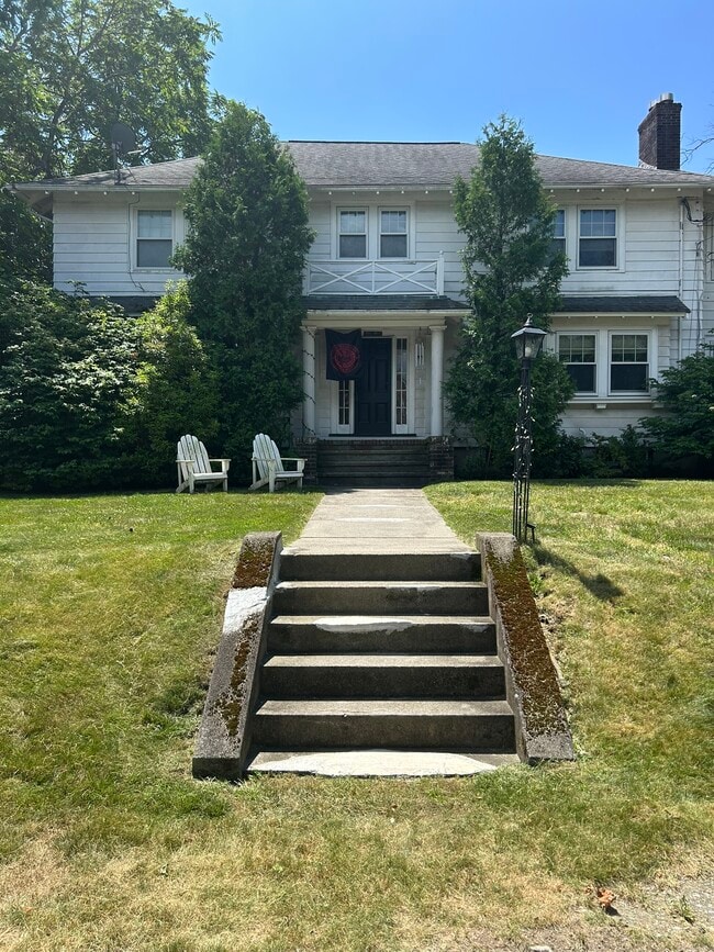 Building Photo - 44 Frederick St