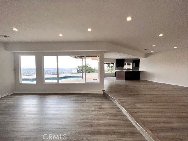 Foto del edificio - 881 Harrington Rd