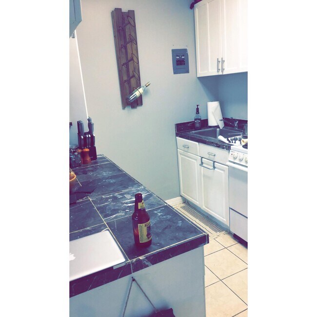 Building Photo - 473 Beacon St