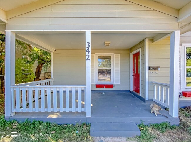 Foto del edificio - 342 Meander St