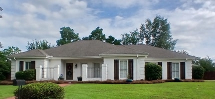 Building Photo - 117 Rolling Creek Dr