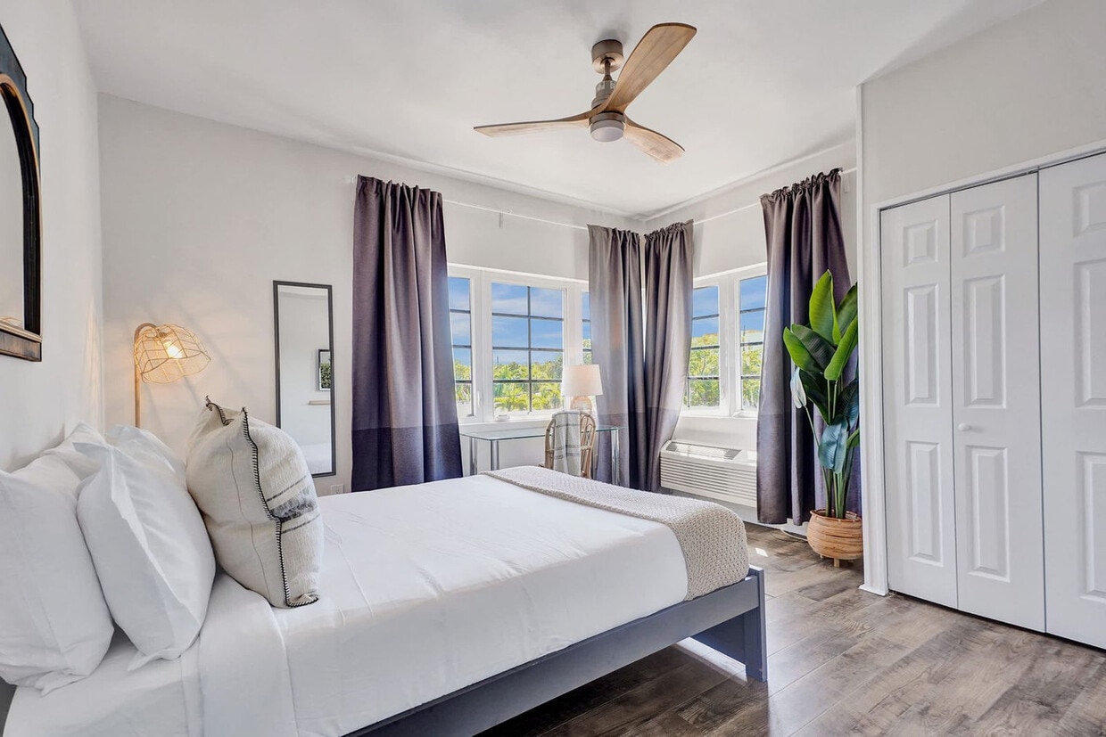 Foto principal - 8118 Harding Ave